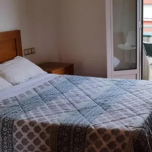 3 Bedrooms Soho Parking Included Appartement
